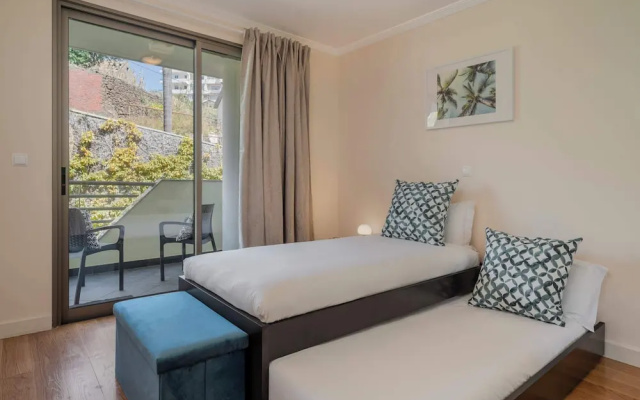 Pool and sea View - Calheta Victory View