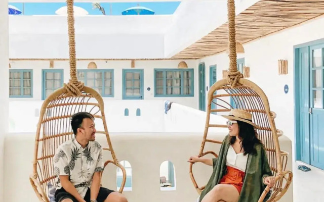 Seaesta Komodo Hotel & Hostel