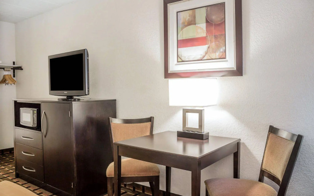 Baymont by Wyndham Scranton Dunmore