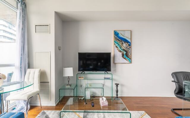 Gorgeous Condos in Maple Leaf Square