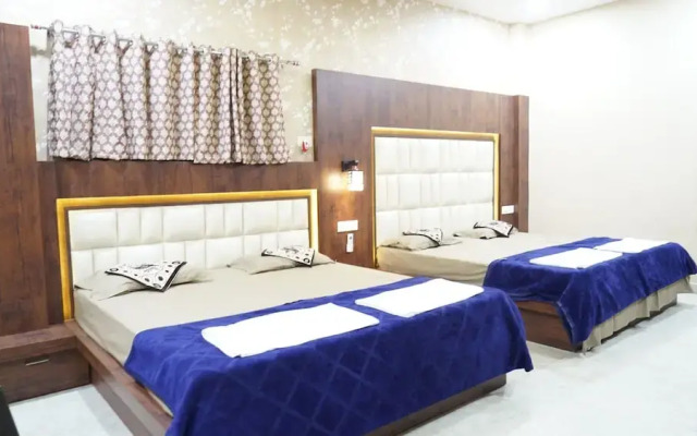 Hotel CM Palace