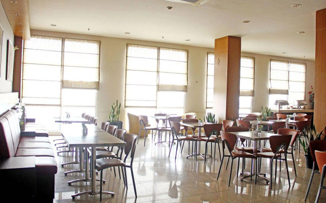 ZEN Rooms Djunjunan Pasteur