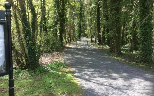 Kilronan 4 Bed House on castle grounds