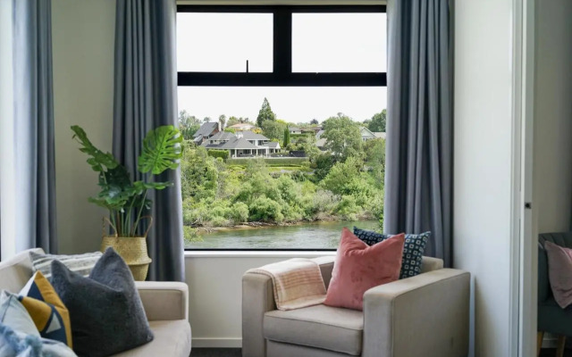 Wonderful River View-Brand New Home - 4 Bedrooms