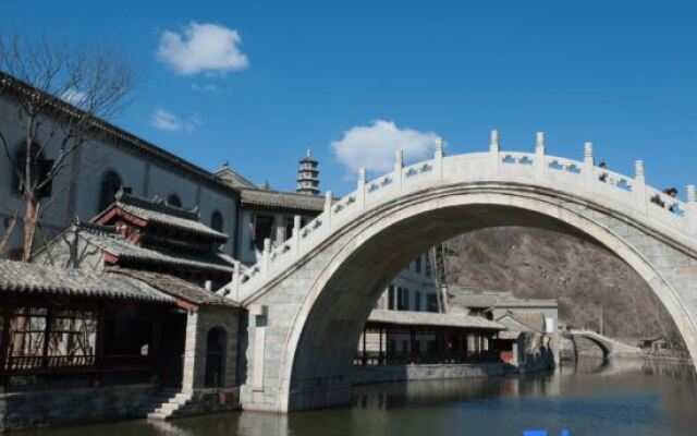 Duan’s Quadrangle Inn