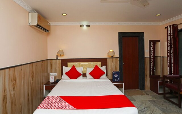 OYO 18681 Amrapalli Resorts