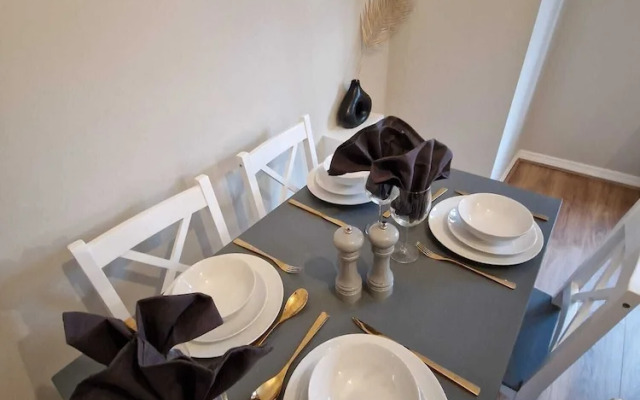 Impeccable 2-bed Apartment in Newcastle Upon Tyne