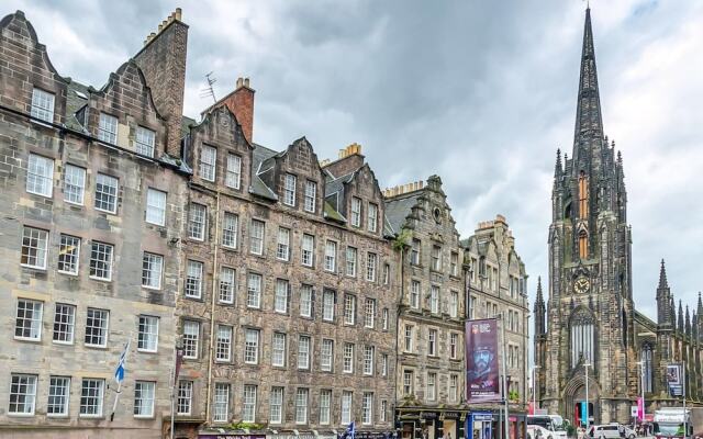 St Marys Street 3 Bed Apartment In The Old Town