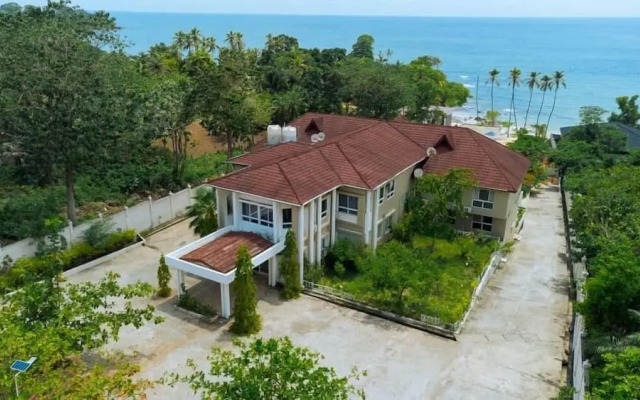 Companero Resort