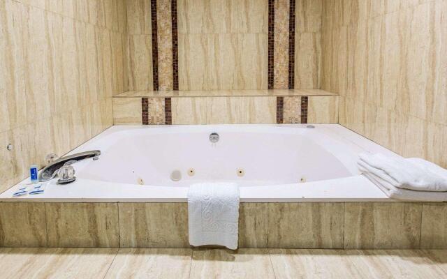 Rodeway Inn & Suites LAX