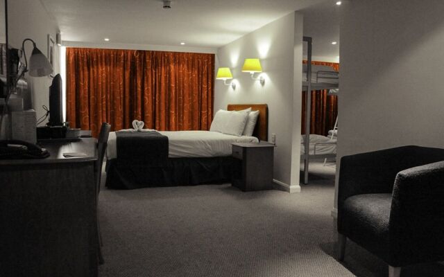 Airport Inn Gatwick