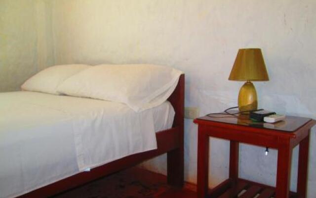 Big Ralph's Hostal & Restaurant