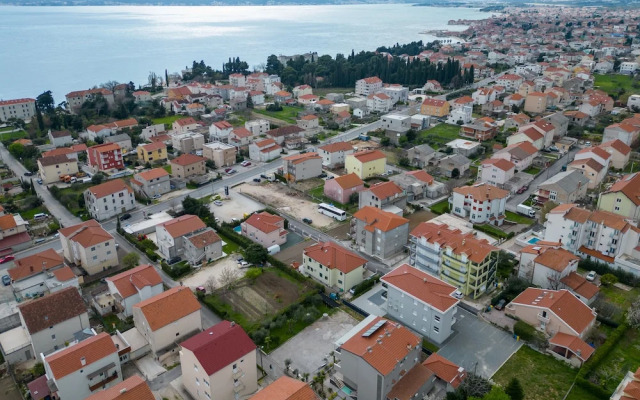 Double bed Room With Private Bathroom and Balcony