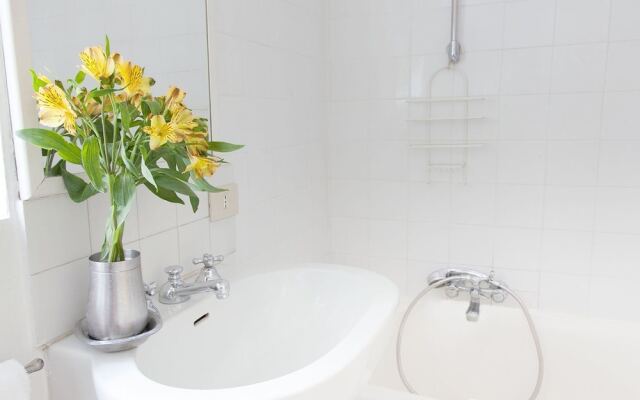 RSH Farnese Stylish Apartment 2