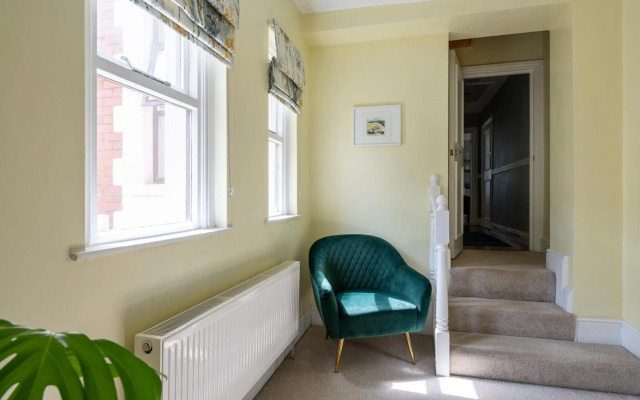 Entire 2 Bedroom Apartment In Central Cardiff
