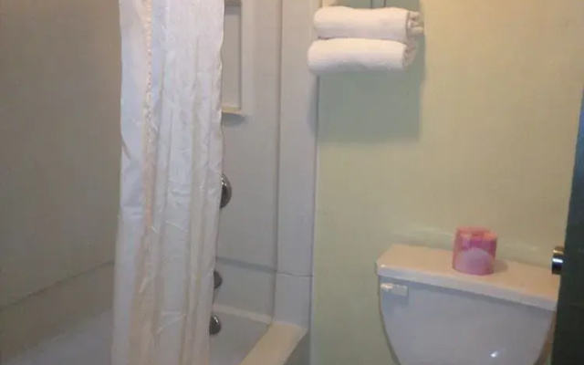 Americas Best Value Inn - Troy