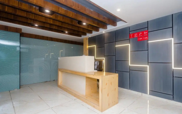 Hotel Riva International - Near Nesco Center