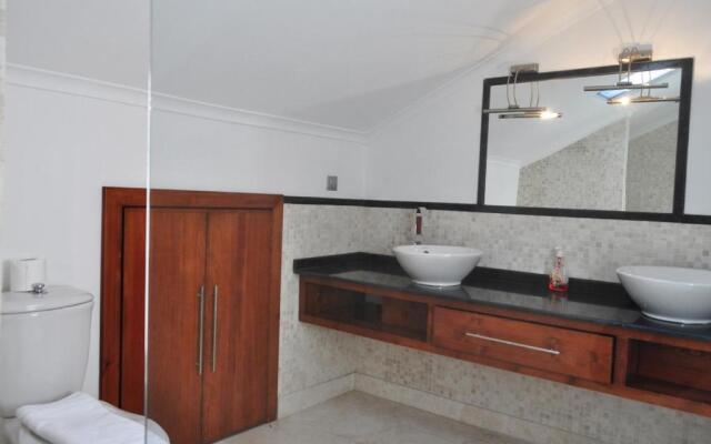 Hillcrest Apartment