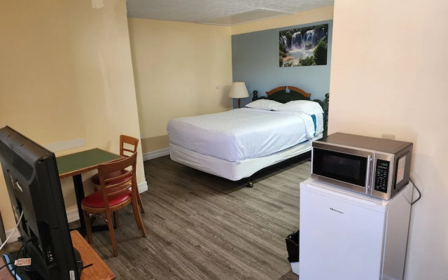 Sun Parlor Motel