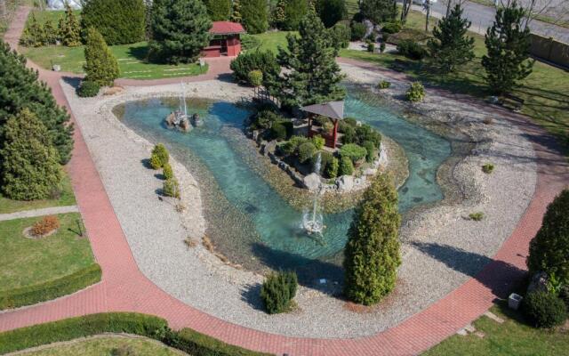 TOP HOTEL Praha & Conference Centre