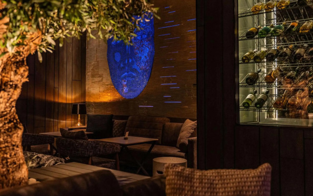 Kwetu Nairobi, Curio Collection By Hilton