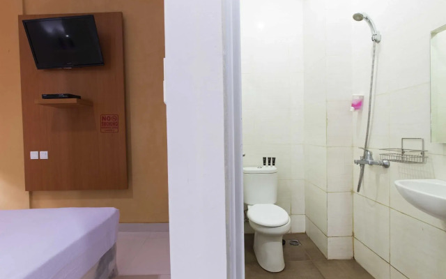 RedDoorz near Thamrin City
