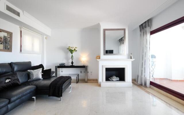 4 Bedroom Apartment in Noray, San Pedro Beach