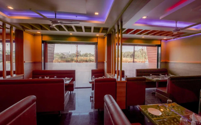 Oyo 17233 Hotel Raj Resort