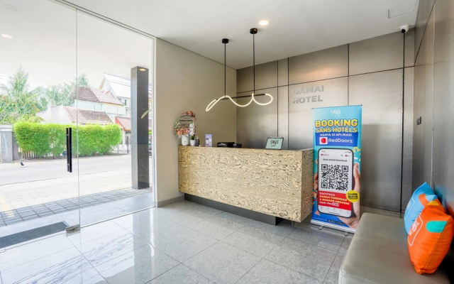 Sans Vibes Hotel Damai Yogyakarta – Lobby – Sleman