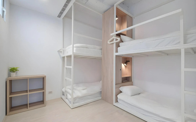 Flip Flop Hostel - Main Station