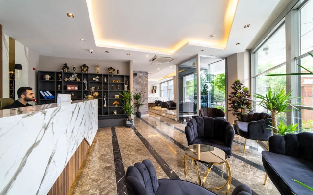 Garden Room Suit Hotel