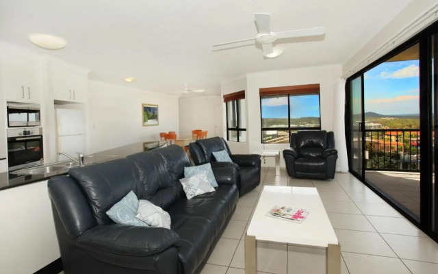 Unit 4 'Beaumont Sur Mer', Coolum Beach