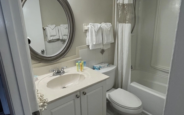 Tropic Shores Resort