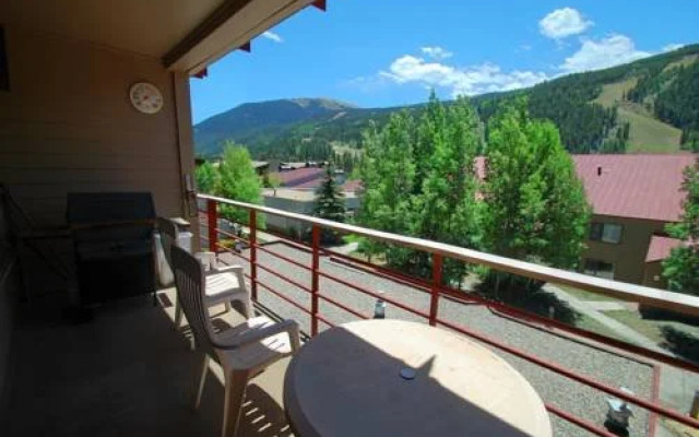 Ski Run by Key to the Rockies