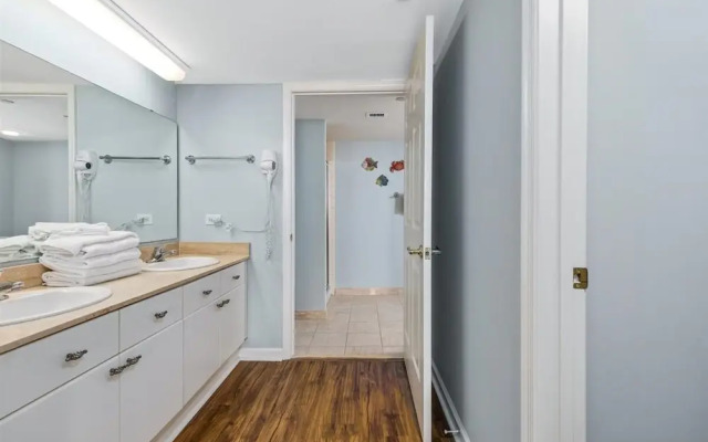 Brighton Tower 1909 3br 3ba Oceanfront 3 Bedroom Condo by RedAwning