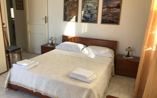 Casa Rando Mary's House