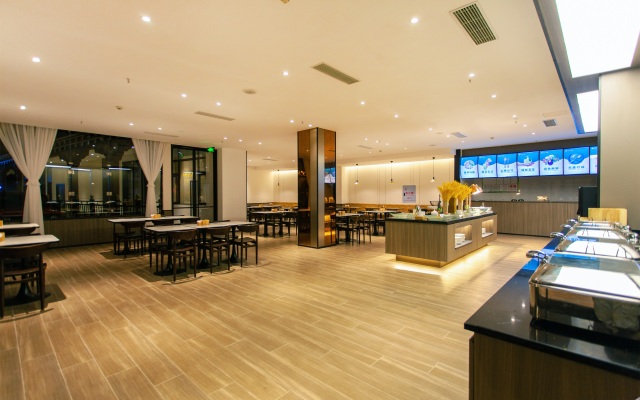 HanTing Hotel (Ganzi Batang)