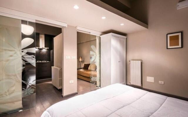Downtown Luxury Design Apartment