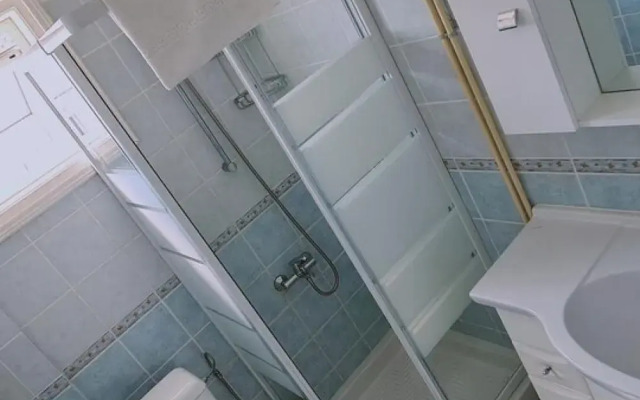 21 KAP - Frederick Penthouse
