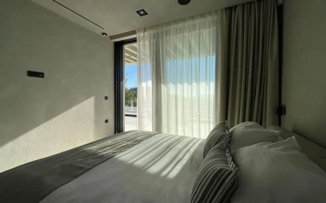 Alpha Villa - Alpha Villa
