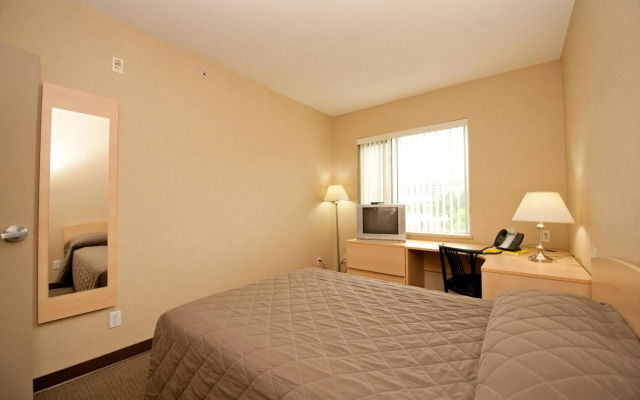 Residence & Conference Centre - Kamloops