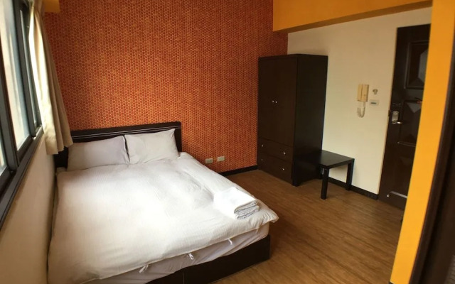 Taichung Go-Around Hostel