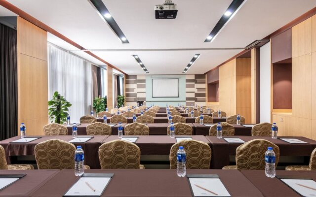 Holiday Inn Express Shanghai New Jinqiao by IHG