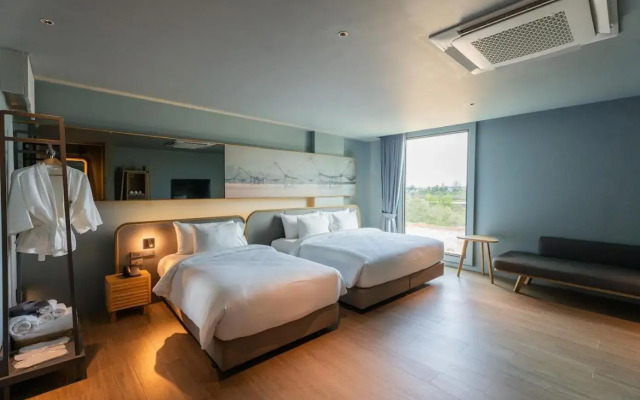 The Signature Hotel Airport (SHA Extra Plus)