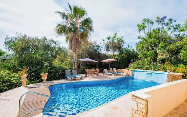 Villa Anna Argaka