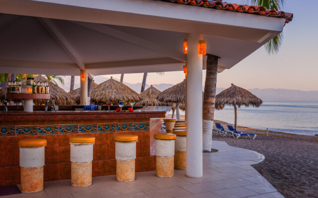 Crown Paradise Club Puerto Vallarta All Inclusive
