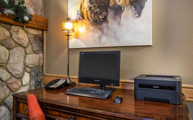 AmericInn by Wyndham Grand Forks