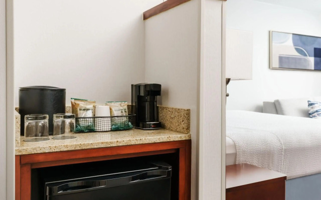 Courtyard By Marriott Farmington