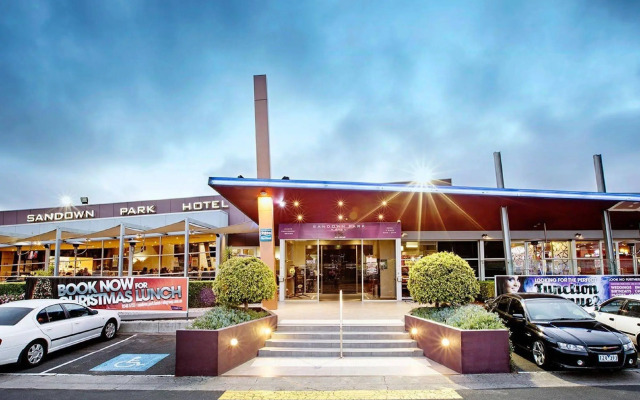 Nightcap at Sandown Park Hotel
