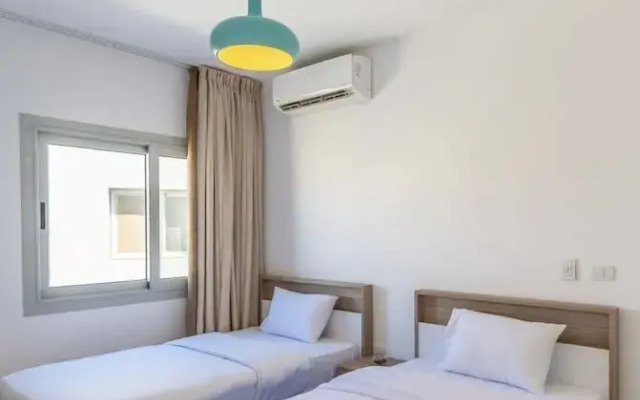 Stunning 2 Bed Apartment in Gouna With Roof